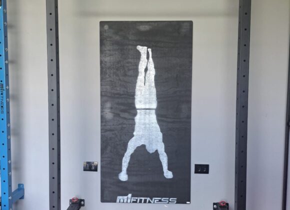 Rack retrátil barra ajustável. Otimize o seu espaço com o Rack Retrátil M1 Fitness. Alcance novos patamares de desempenho com os melhores equipamentos!
