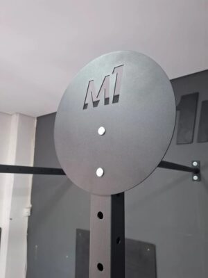 Alvo para exercício Wall Ball com alvo M1 Fitness em box de CrossFit