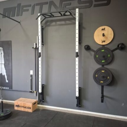 O Rack Retrátil Power Elite da M1 Fitness é a solução ideal para quem quer otimizar espaço sem abrir mão da performance.