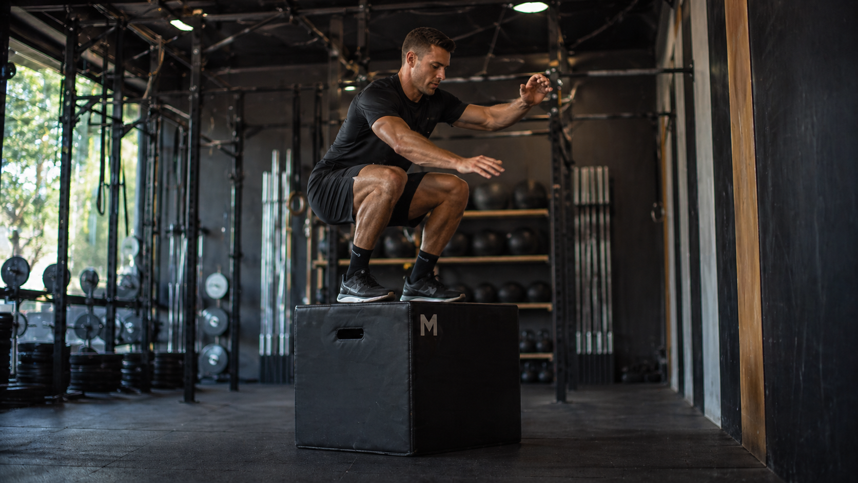 caixa de salto M1 fitness em uso